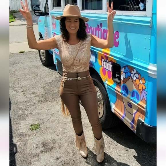 Gold sparkly fringe boots - Picture 6 of 6